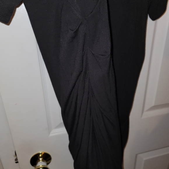 Black deep Uneckline Top - Picture 6 of 8